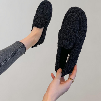 Elyn - Weicher Plüsch-Slipper für Damen