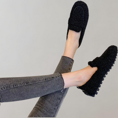 Elyn - Weicher Plüsch-Slipper für Damen