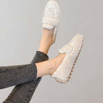 Elyn - Weicher Plüsch-Slipper für Damen